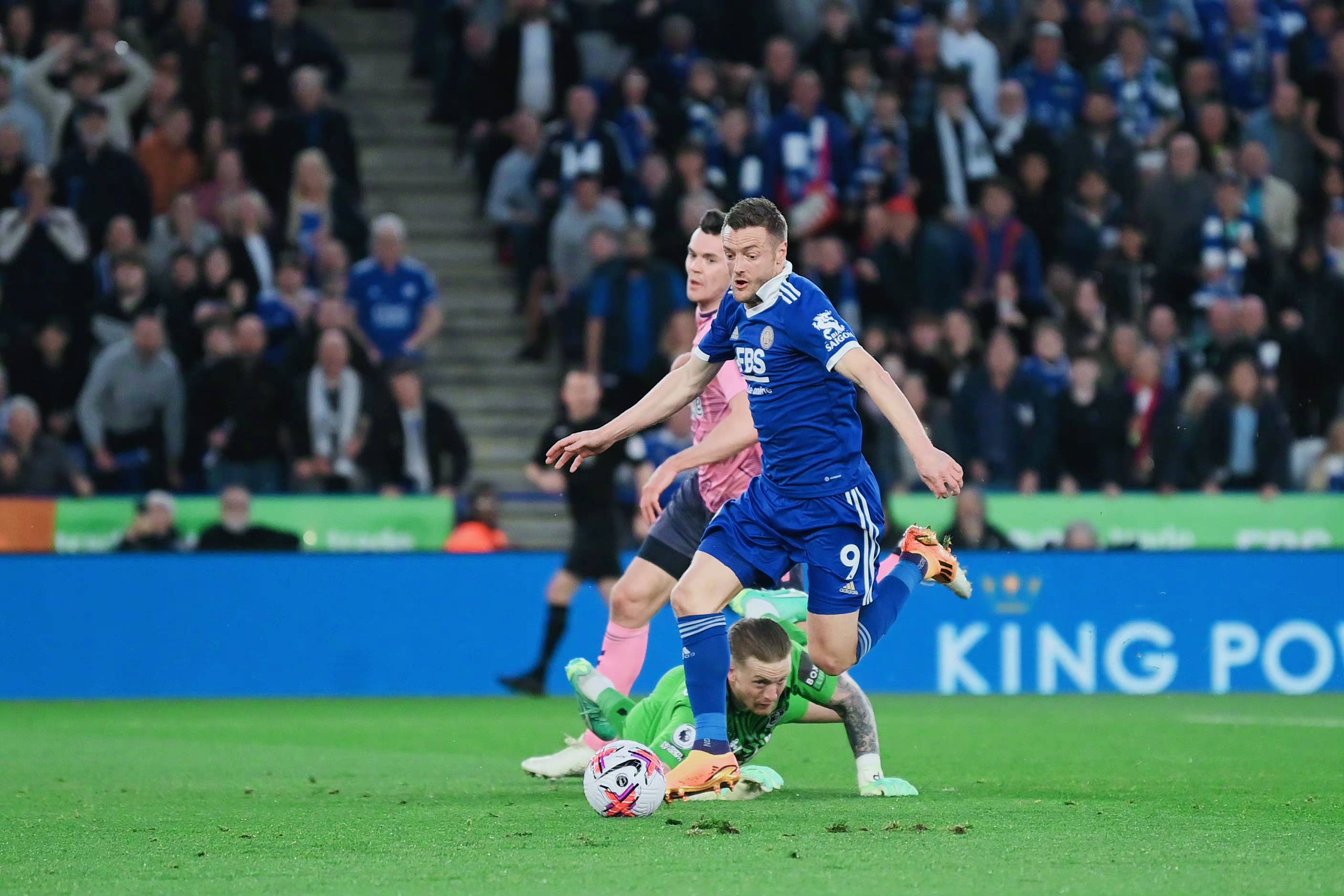 爱游戏下载-埃弗顿客场力克莱斯特城，继续保持胜势