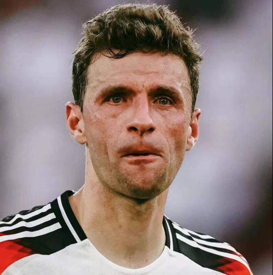 巴西险胜瓦伦西亚，穆勒关键制胜