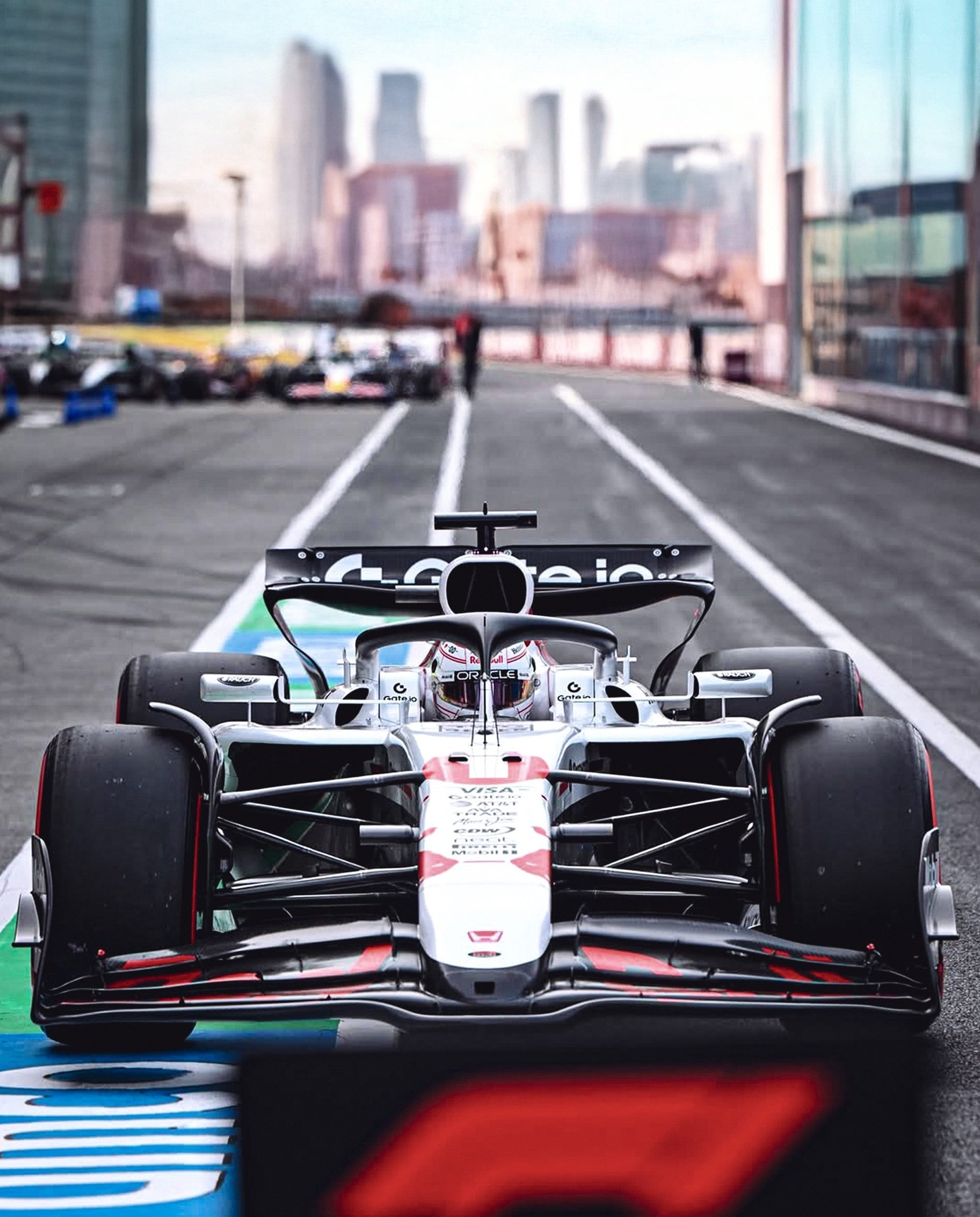 梅赛德斯横扫法拉利，维斯塔潘状态火热