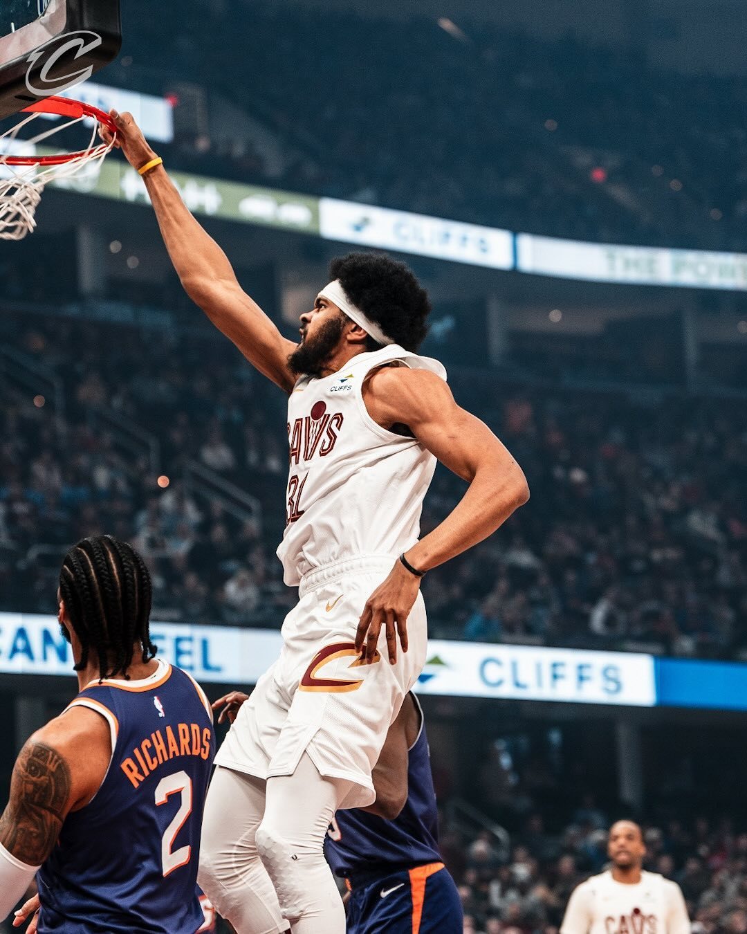 热火绝杀篮网，米切尔带队取胜