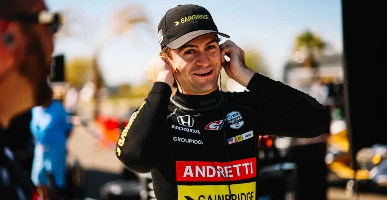 哈斯车队力克迈凯伦，周冠宇统治全场