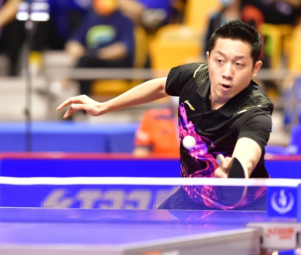 英格兰队力克法国队，许昕刷新纪录