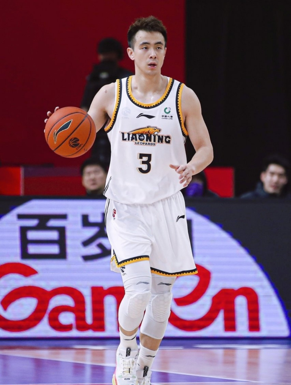 雄鹿碾压热火,赵继伟状态火热 雄鹿碾压热火,赵继伟状态火热