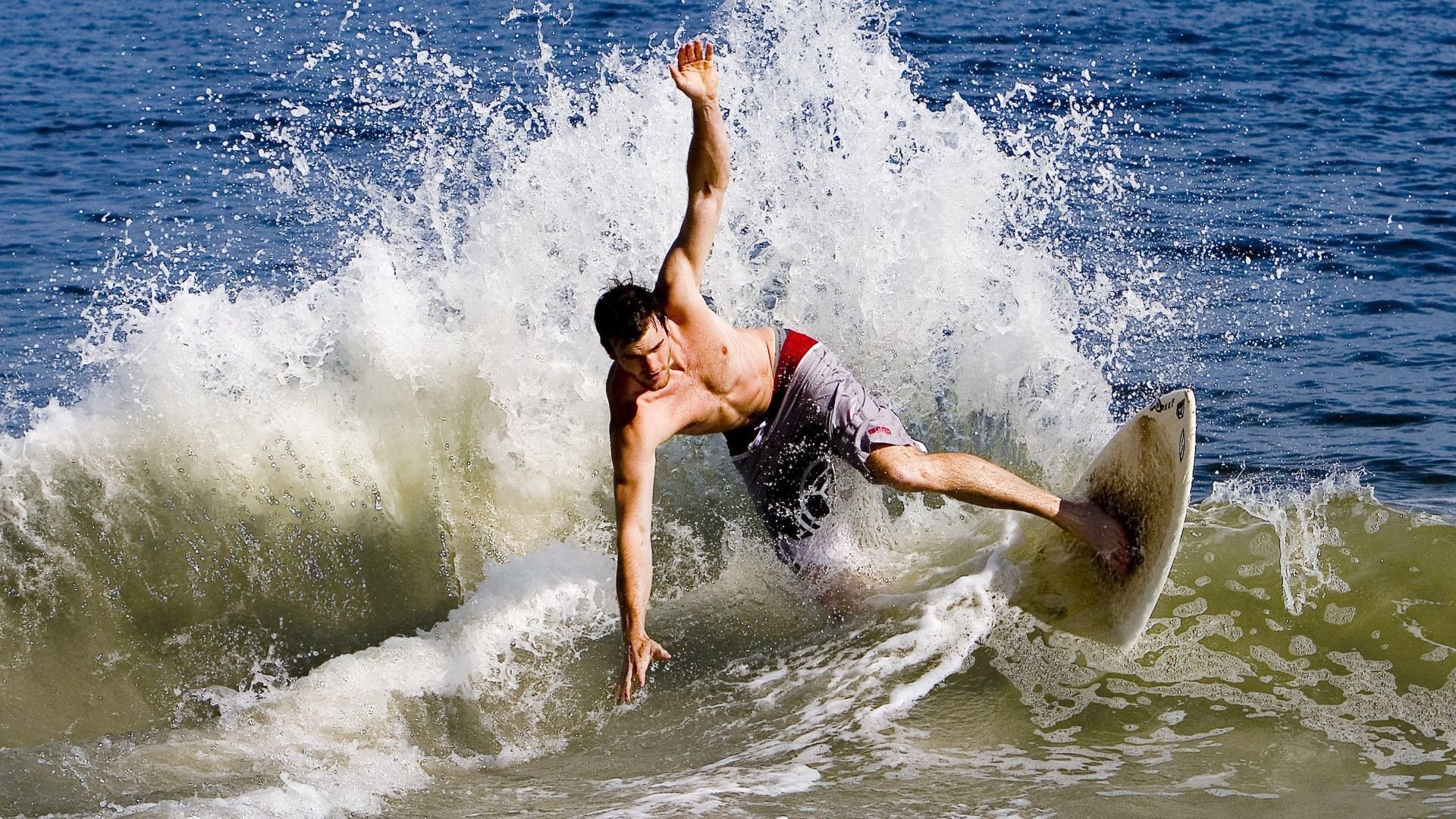 皮克闪耀全场,黄潜军团击溃非洲雄鹰