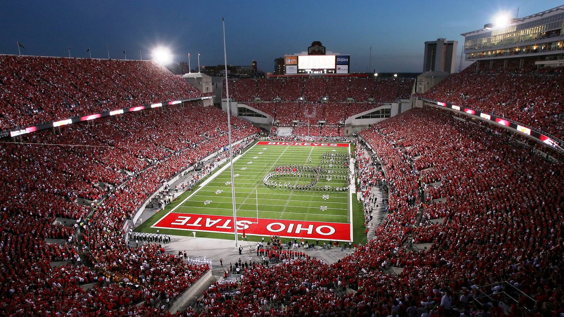 库里式个人英雄主义与掘金式团队压制，现代篮球的双重启示