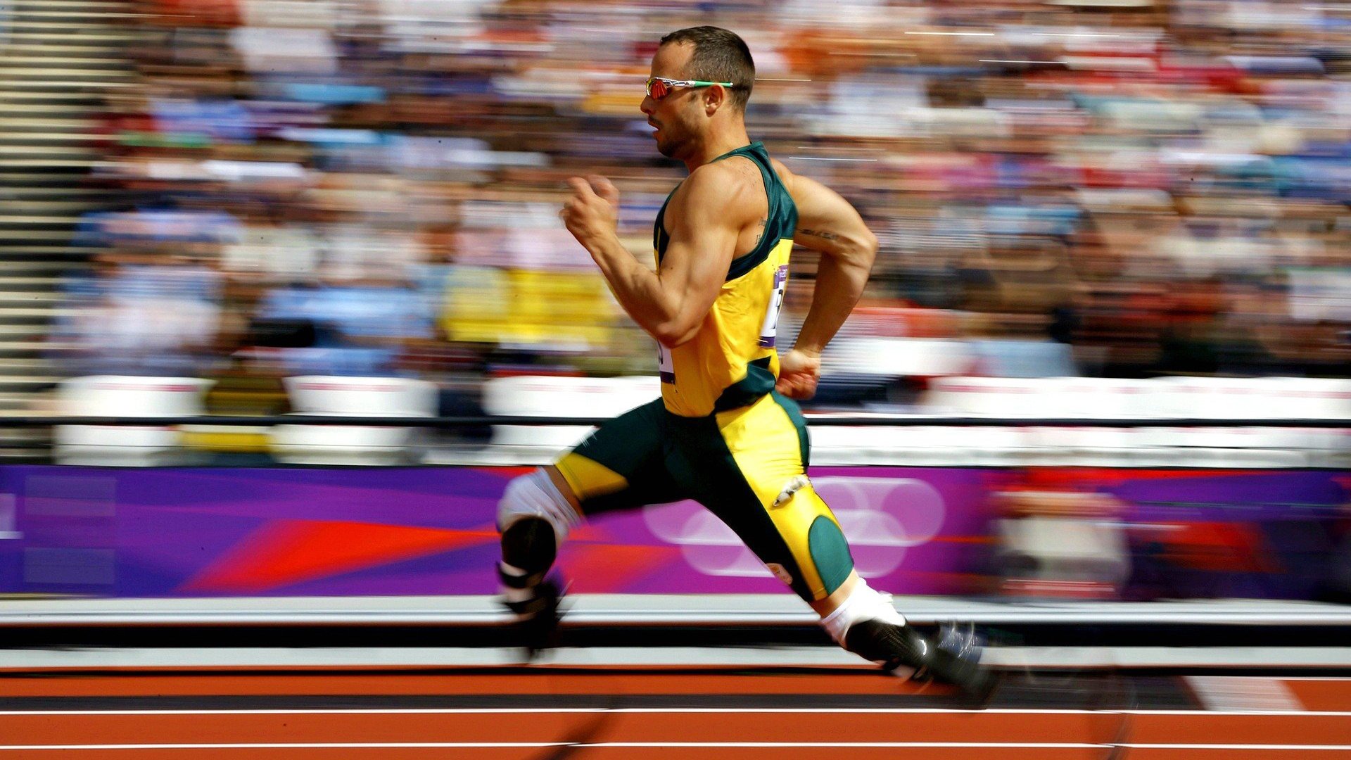 爱德华兹爆发撕裂防线,魔术火力全开压制活塞,双星闪耀定义比赛唯一性